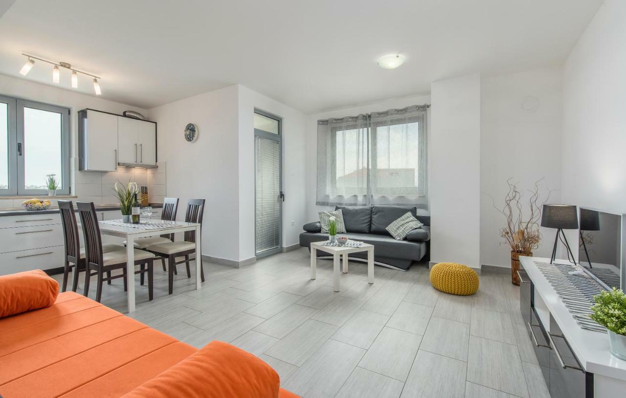Apartment Kimi *