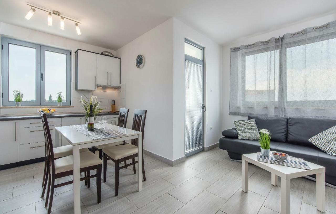 Kimi Apartment