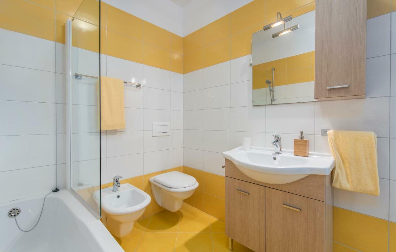 Kimi Apartment